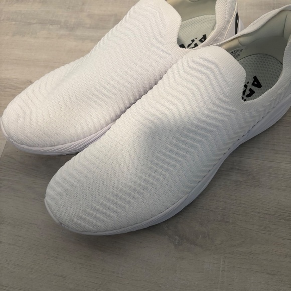 APL Techloom Traveller - Picture 2 of 5